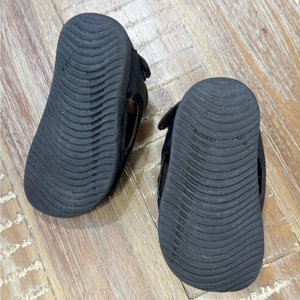 (3/$15) Nike Kids Black Slide Sandals with White Swoosh